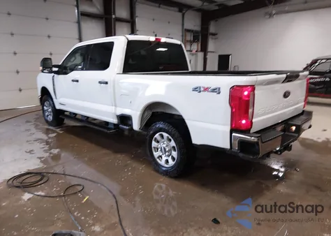 2024 Ford F-250 Xlt из США, поврежденный, VIN 1FT7W2BT8REE11002